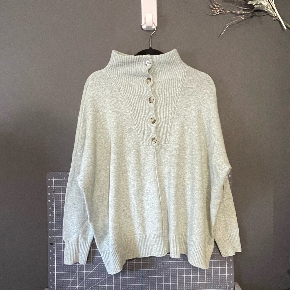 Women’s Loft Sweater